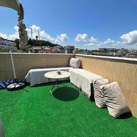 Διαμέρισμα Merkezde 1+1 Terasli Daire *